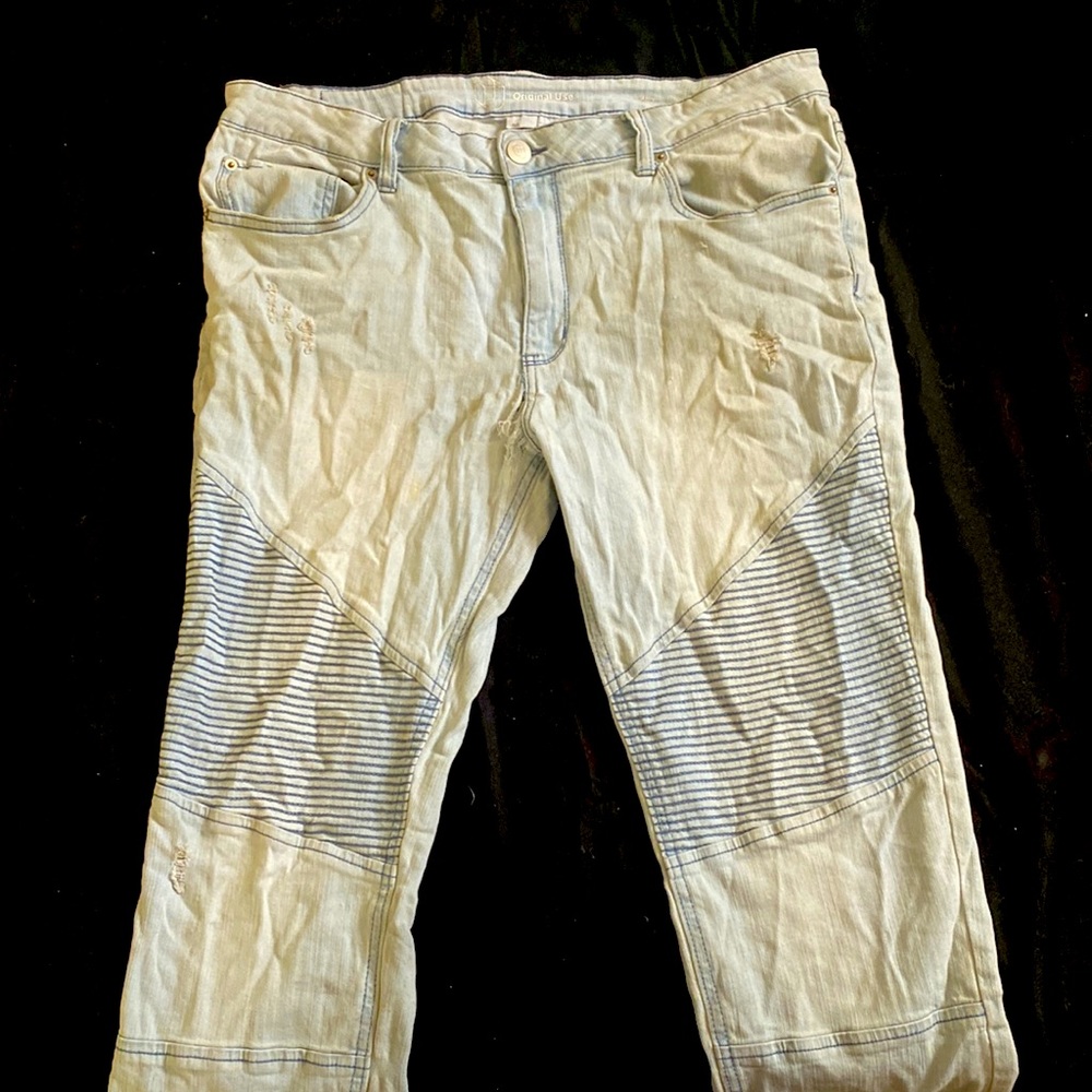 I am selling a pair of pants